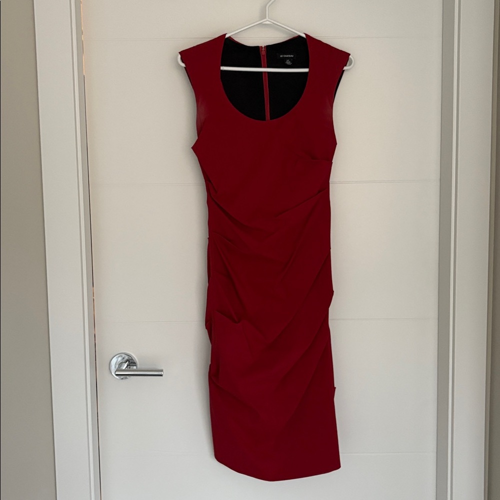 Le Chateau red scoop neck ruched dress